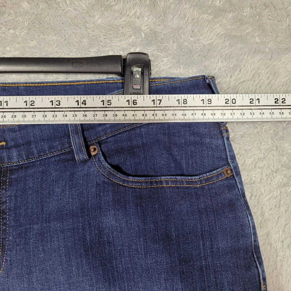 Duluth Trading Co Jeans Men 18W x 33 Blue Bootcut Stretch Denim